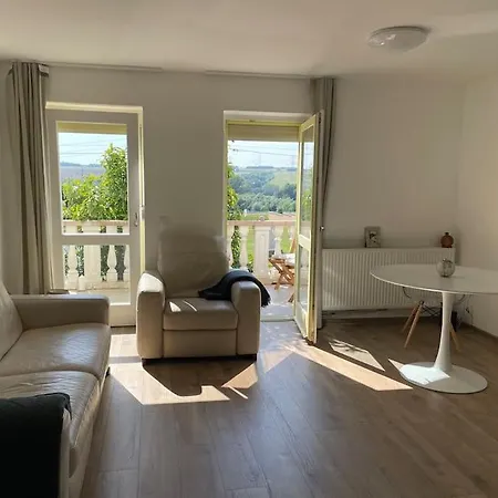 Apartment Lovely Flat With Large Terrace Hévíz